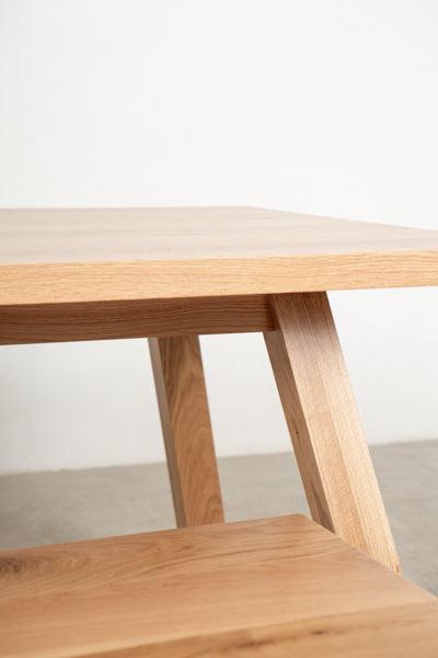 斯堪的纳维亚的桌子和长凳细节